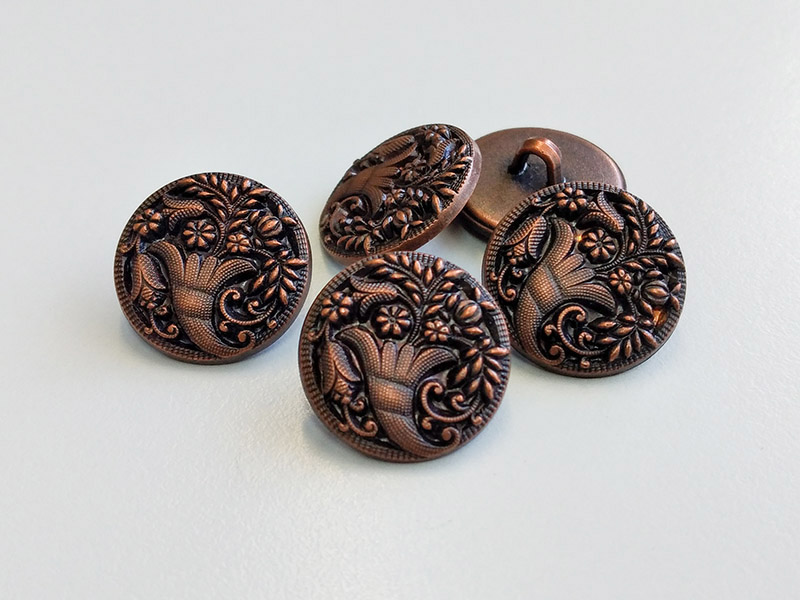 www.knopfparadies.de - 4531ku - Altkupferfarvene Kunststoffknöpfe mit filigranem Blumenmuster