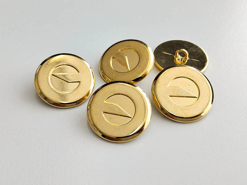 Goldfarbener Designer Metall Knopf