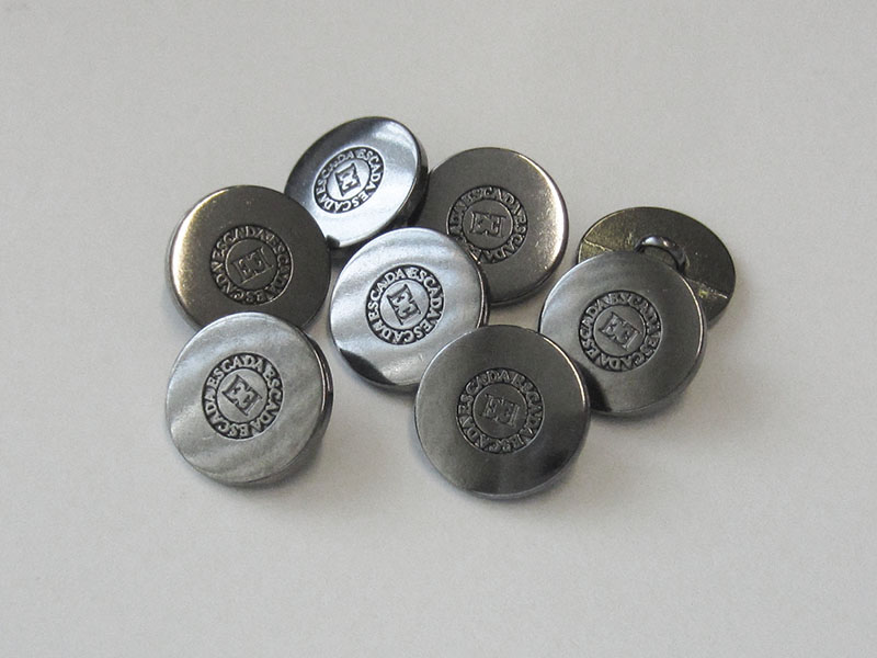 Edler chromfarben glänzender Designer Metall Knopf