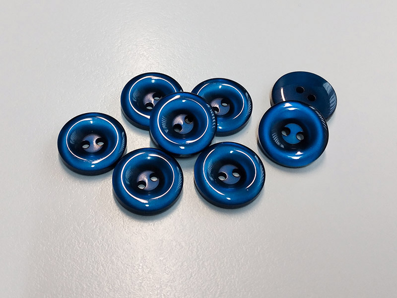 www.knopfparadies.de -  3093db - Dunkelblaue Blusenknöpfe aus Kunststoff