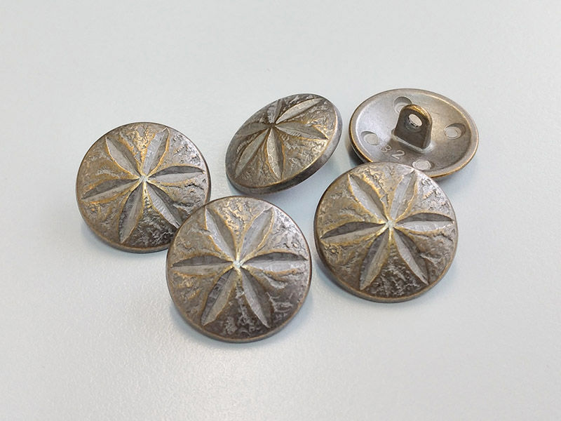 www.knopfparadies.de - 4554ms - Messingfarbene Metallknöpfe, silberfarben patiniert