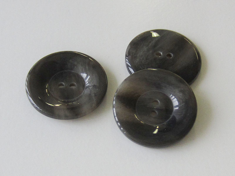 www.Knopfparadies.de - 1538gr - Einfache grau melierte Kunststoffknöpfe in Teller Form