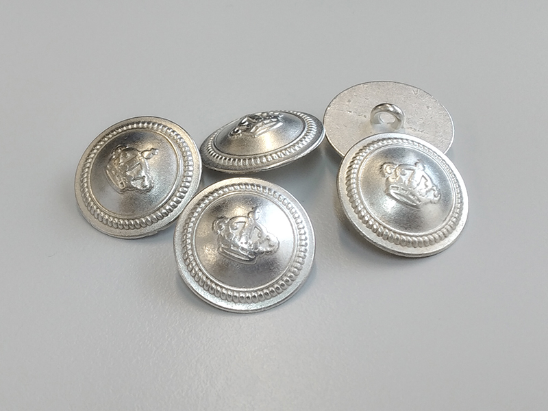 www.knopfparadies.de - 2365si - Silberfarbene Metallknöpfe mit Kronenmotiv