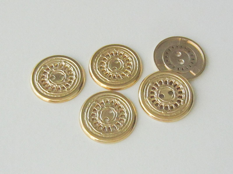 www.Knopfparadies.de - 5959go - Originelle Zweilochknöpfe aus Metall in Gold mit Durchbruch