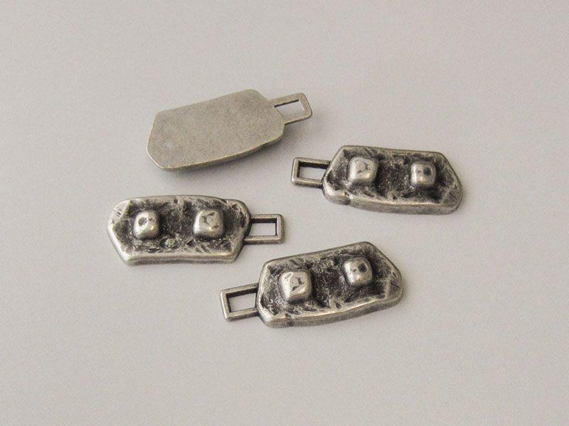 www.knopfparadies.de - 2573as - Anhängerösen aus altsilerfarbenem Metall