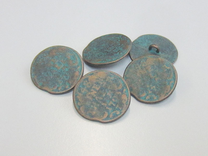 www.Knopfparadies.de - 0671gr - Ausgefallene kupferfarbene Münzknöpfe, grün patiniert, aus Metall in Vintage-Optik