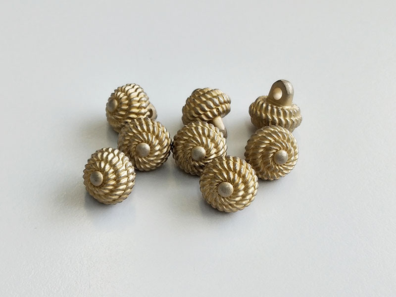 www.knopfparadies.de - 6928vi - Vintage Trachtenknöpfe aus Kunststoff