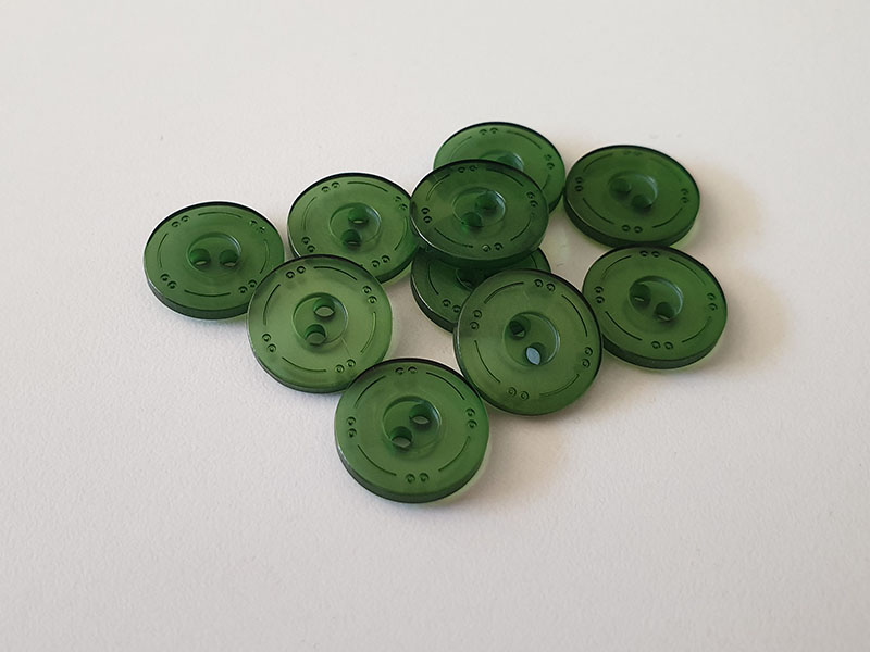www.knopfparadies.de - 2123gr - Grüne Blusenknöpfe aus Kunststoff, mit zwei Löchern