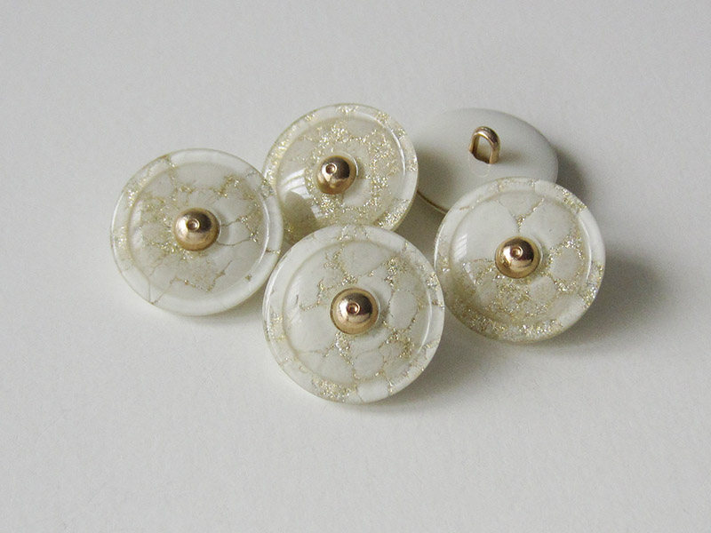 www.knopfparadies.de - 1681go - Günstige Kunststoffknöpfe, glitzernd mit Metallöse