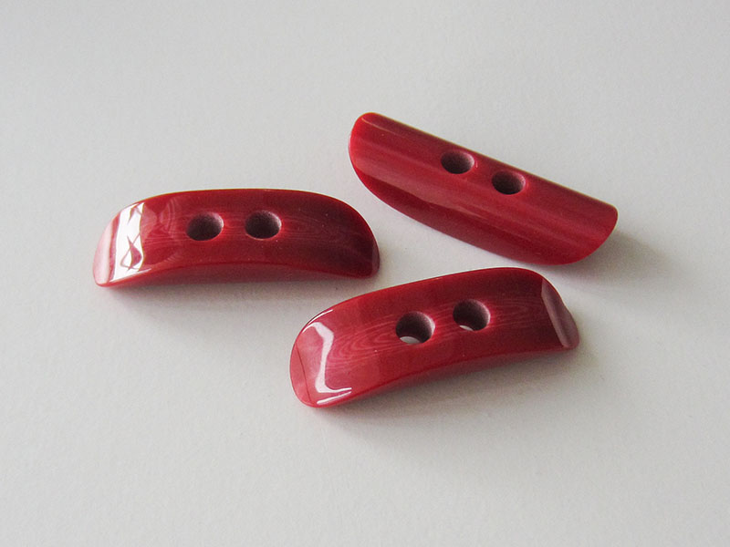 www.Knopfparadies.de - 5616ro - Rot glänzende Knebelknöpfe aus Kunststoff