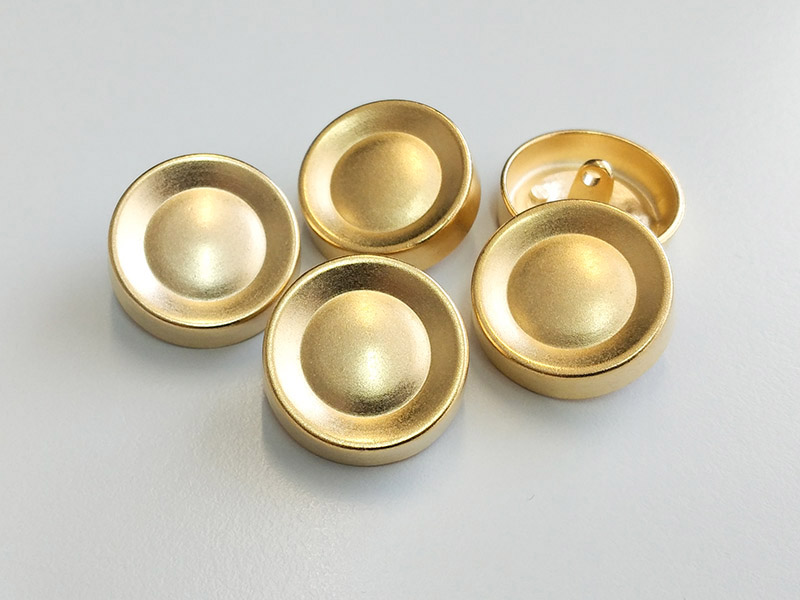www.knopfparadies.de - 6312go - Matt goldfarbene, schwere Metallknöpfe