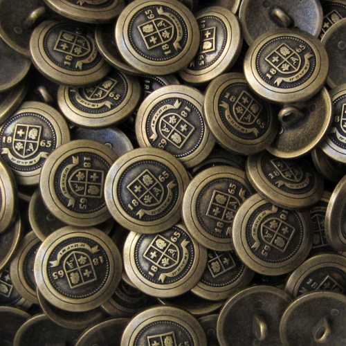 Altmessingfarbener Blazer Knopf mit Wappen "1865"