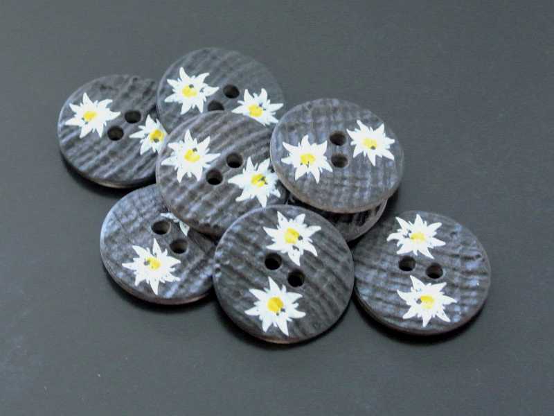 Brauner Knopf wie Hirschhorn mit Edelweißblüten