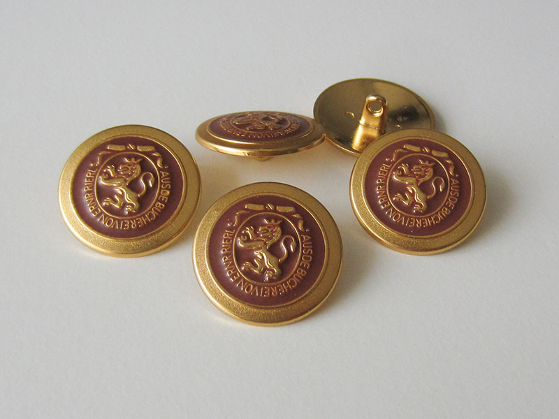www.Knopfparadies.de - 0311bg - Edle Metallknöpfe in Gold und Mittelbraun mit Löwen Motiv
