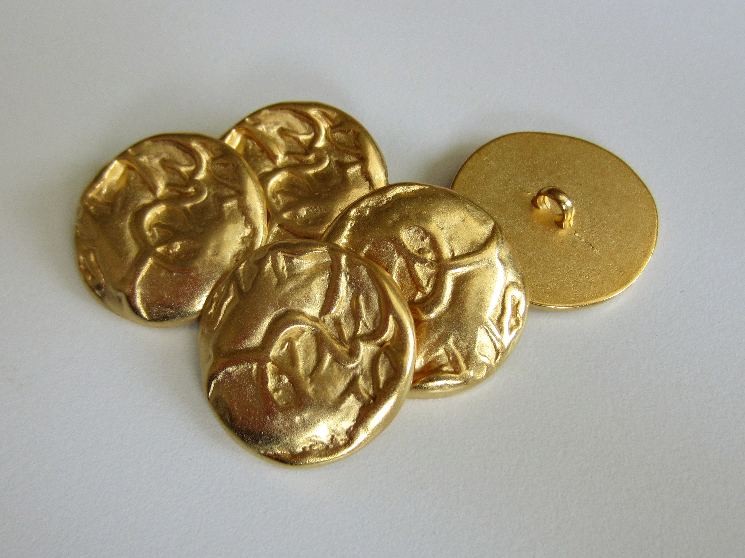 Sehr extravaganter Designer Metall Knopf