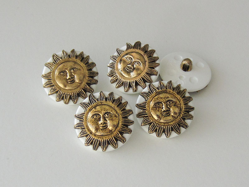 www.Knopfparadies.de - 1589gw - Edle weiß goldene Ösen Kunststoffknöpfe mit Sonne