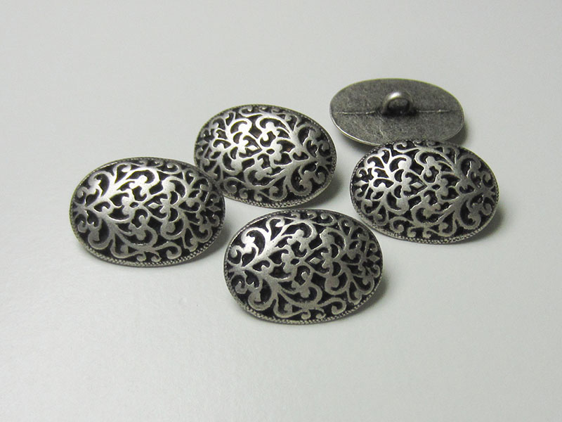 www.Knopfparadies.de - 5872as - Wundervolle ovale silberne Metallknöpfe mit Ornament Muster