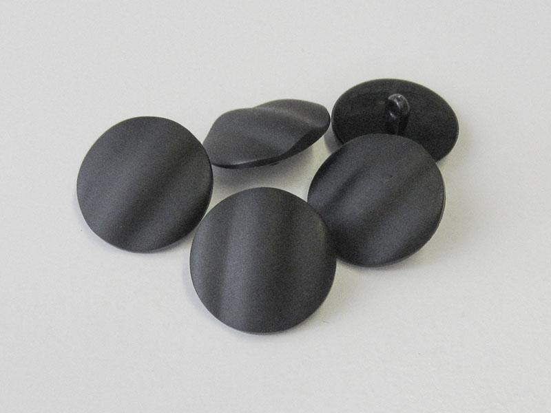 www.Knopfparadies.de - 4279sc - Schwarz gewellte Kunststoffknöpfe mit Öse
