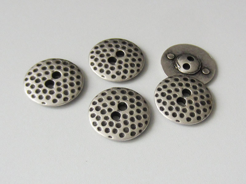 www.Knopfparadies.de - 4143as - Pfiffige Metallknöpfe in Silber mit Punkten