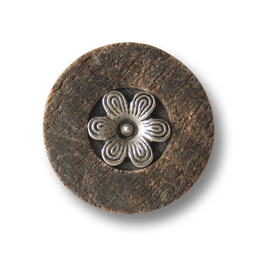 www.knopfparadies.de  - k511bs - Büffelhornknopf mit Metallblüte, natürlich strukturierte Oberfläche in Hell- bis Dunkelbraun