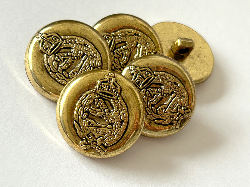Kunststoffknopf goldfarben mit Lorbeerkranz und Krone