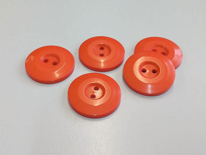 www.knopfparadies.de - 6098ko - Korallrote Mantelknöpfe Kunststoff - B-Ware