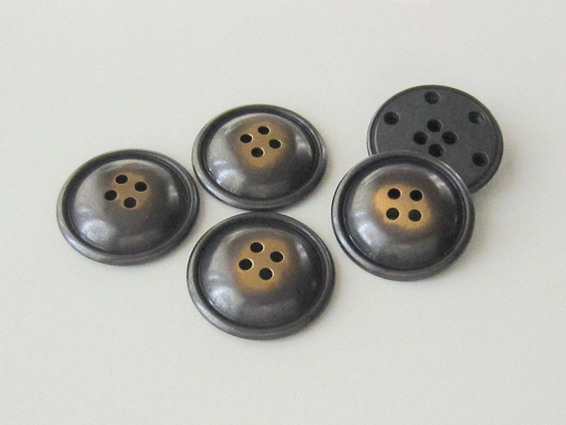 www.Knopfparadies.de - 5960me - Leichte Metallknöpfe in eisenfarbener Vintage-Optik
