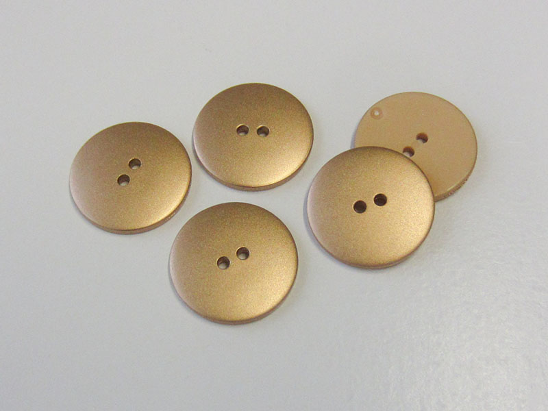 www.Knopfparadies.de - 4011go - Schöne leichte goldene Kunststoffknöpfe in Metalloptik