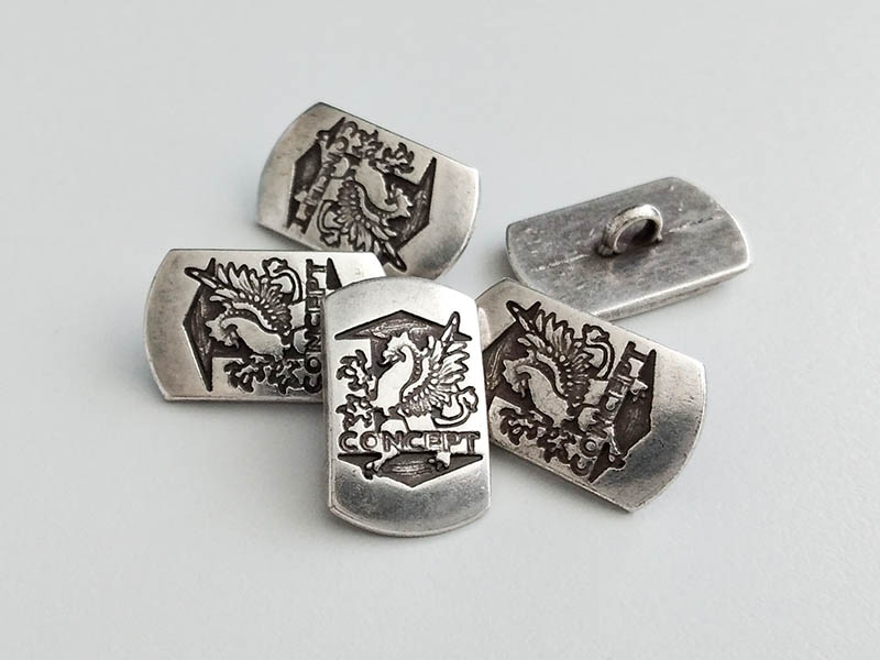 www.knopfparadies.de - 3901as - Altsilberfarbene Metallknöpfe mit Drachenmotiv