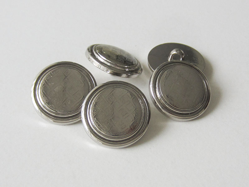 Edle metallic silberfarbene Ösen Kunststoffknöpfe mit Schachbrett & Blumen