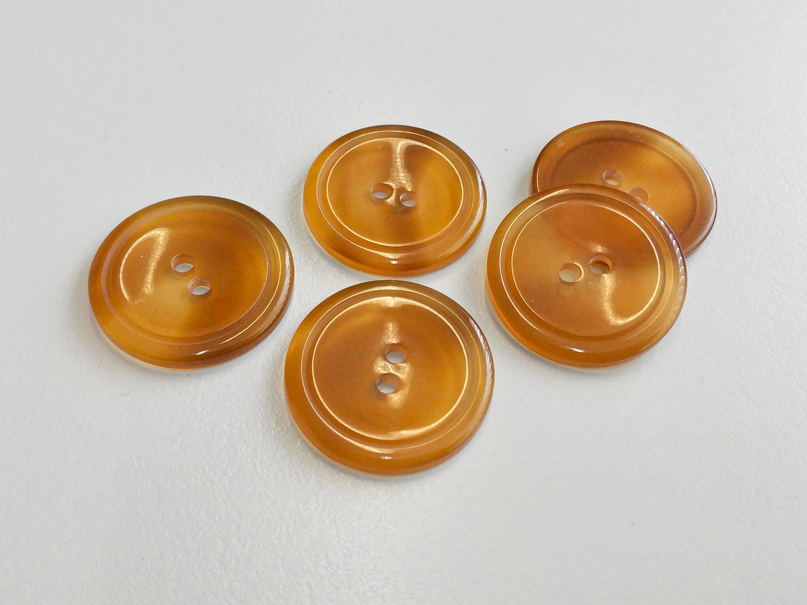 Caramel brauner Knopf in Schildpatt oder Horn Optik