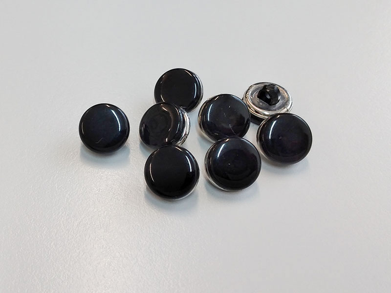 www.knopfparadies.de - 4305sc - Hübsche kleine Blusenknöpfe aus Kunststoff