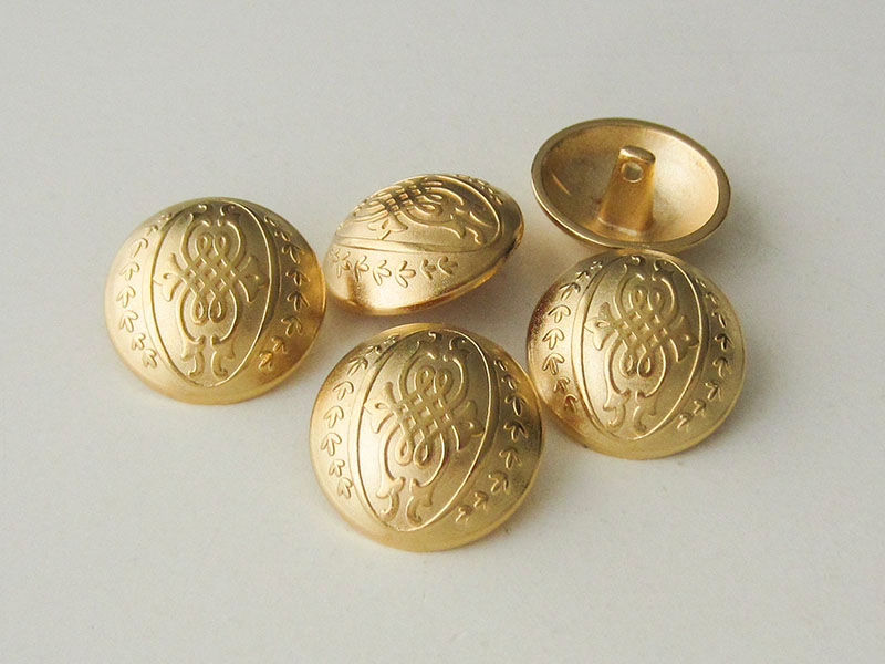 www.knopfparadies.de - 0599gh - Umwerfend schöne Metallknöpfe in matt gold mit edlem Muster