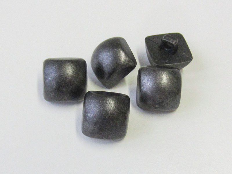www.Knopfparadies.de - 4007ae - Quadratische Kunststoffknöpfe in Alteisen wie Metallknöpfe