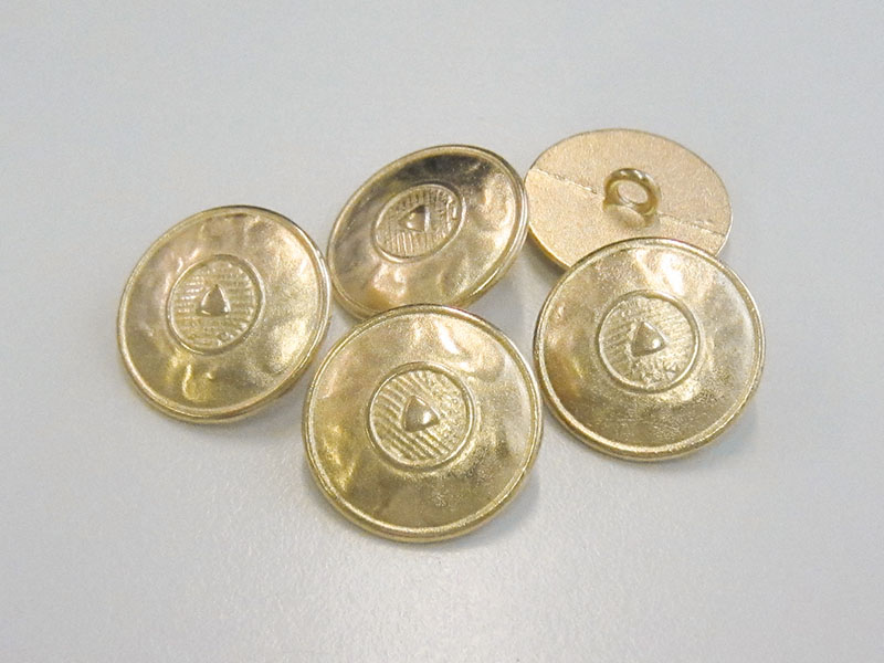 Goldfb. Metall Knopf wie aus Mittelalter o. Antike