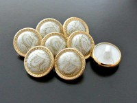 Vorschau: Besonders attraktiver Blusenknopf Vorschau: Besonders attraktiver Blusenknopf