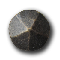 Alt wirkender Metall Ösen Knopf in Regenschirm Form Alt wirkender Metall Ösen Knopf in Regenschirm Form