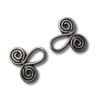 Paar eindrucksvolle altsilberfb. Miederösen m. Spiralen Paar eindrucksvolle altsilberfb. Miederösen m. Spiralen