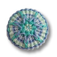 Handgemachter Posamentenknopf, handmade, blau-grüne Farbvariation, gewebt, gestickt Handgemachter Posamentenknopf, handmade, blau-grüne Farbvariation, gewebt, gestickt