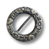 www.knopfparadies.de - 6903as - Altsilberfarbene, schwere Metallschnalle mit Blüten- und Herzmuster www.knopfparadies.de - 6903as - Altsilberfarbene, schwere Metallschnalle mit Blüten- und Herzmuster