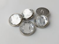 Vorschau: www.knopfparadies.de - 4428st - Glitzernde Metallknöpfe mit Kunststoffstein Vorschau: www.knopfparadies.de - 4428st - Glitzernde Metallknöpfe mit Kunststoffstein