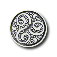Schwarz-weißer Knopf mit attraktivem Muster Schwarz-weißer Knopf mit attraktivem Muster