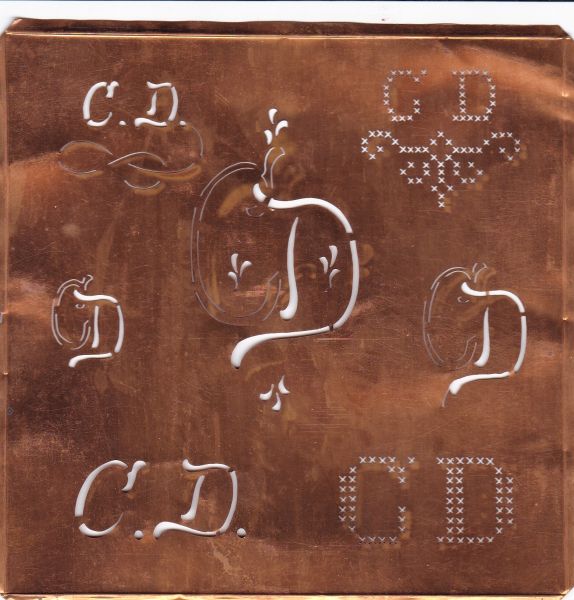 knopfparadies.de - CD-sch-111cu - Hübsche große Kupfer Schablone mit 7 Monogrammvariationen