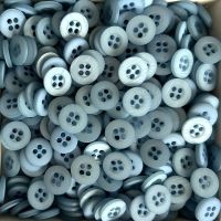 Klassische hellblaue Hemdenknöpfe, Kunststoff Knöpfe zum Staffelpreis Klassische hellblaue Hemdenknöpfe, Kunststoff Knöpfe zum Staffelpreis
