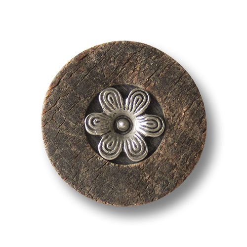 www.knopfparadies.de - k511bs - Büffelhornknopf mit Metallblüte, natürlich strukturierte Oberfläche in Hell- bis Dunkelbraun