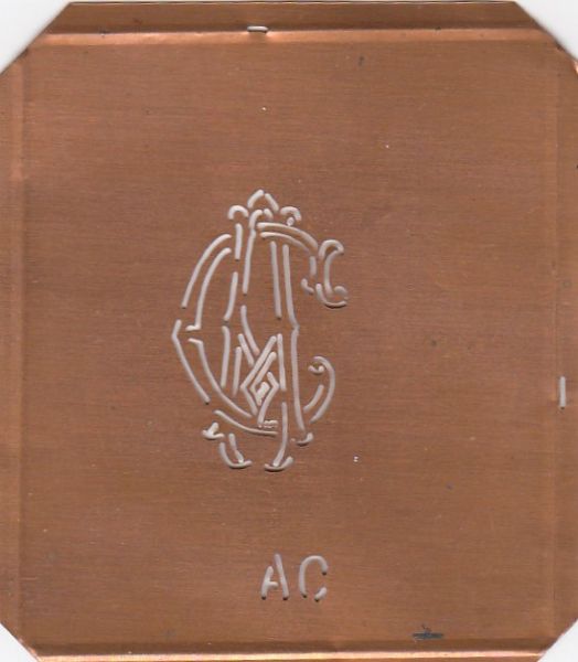 Hübsche uralte Monogrammschablone AC oder CA