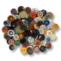 Packung 100 bunt zusammen gewürfelte Hemdenknöpfe Packung 100 bunt zusammen gewürfelte Hemdenknöpfe