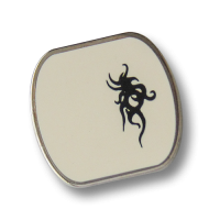 Extravaganter silberweißer Knopf Extravaganter silberweißer Knopf