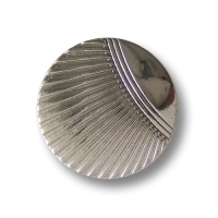 Schöne silberfarbene Metall Ösen Knöpfe mit stilisiertem Muschel Muster Schöne silberfarbene Metall Ösen Knöpfe mit stilisiertem Muschel Muster